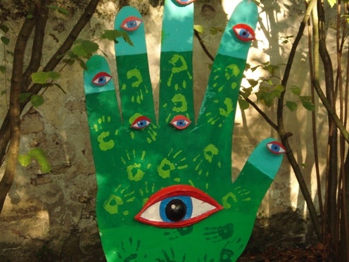 Décor réalisé par des enfants de Bagneux, Si t'es môme 2008, parc du Puits-Saint-Etienne Décor réalisé par des enfants de Bagneux, Si t'es môme 2008, parc du Puits-Saint-Etienne